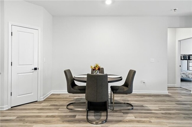 Building Photo - 3894 Saddle Bag Ct