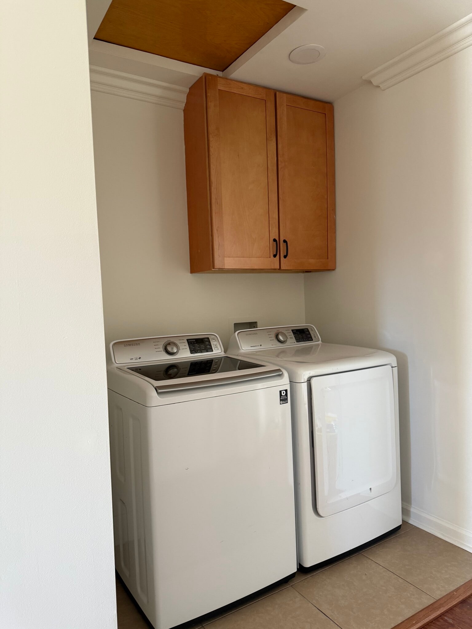 Building Photo - 10548 Tinker Ave