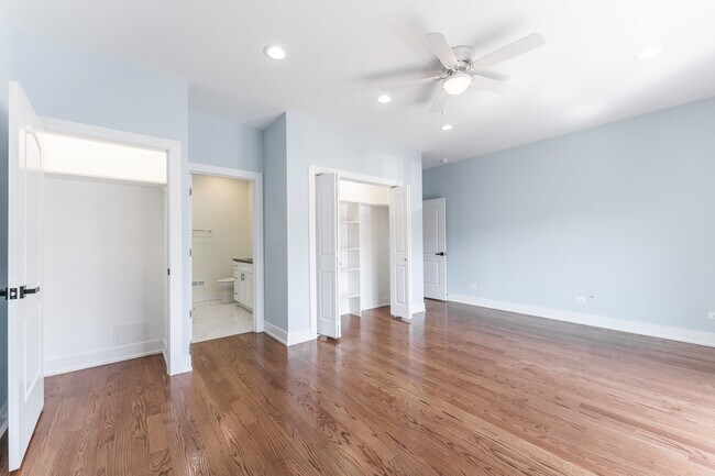 Building Photo - 3329 N Avers Ave