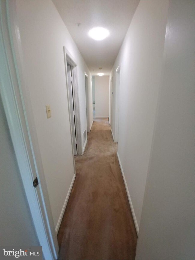 Building Photo - 2600 Camelback Ln