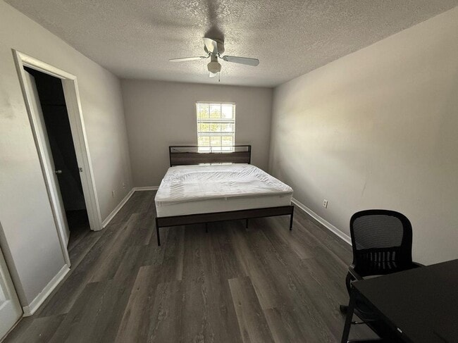 Building Photo - 5110 Sunridge Palms Dr