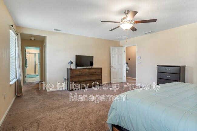 Building Photo - 2522 Lantana Ln