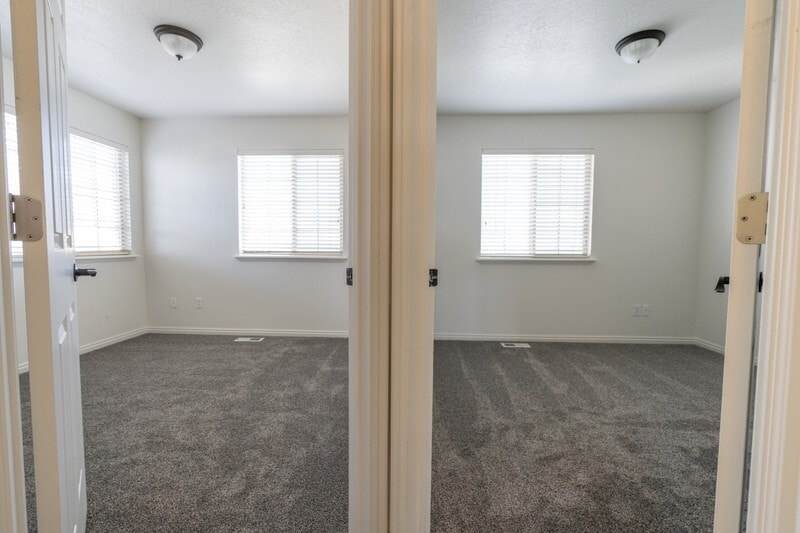 Building Photo - 1015 S 1850 W