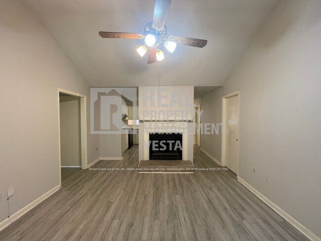Building Photo - 1100 Will Scarlet Way