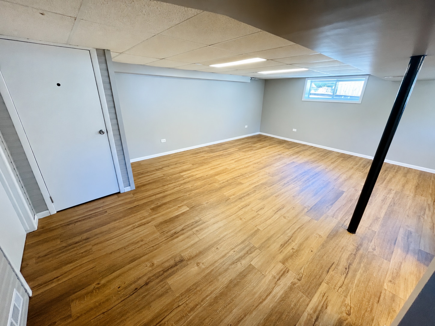 Building Photo - 120 E Oltendorf Rd