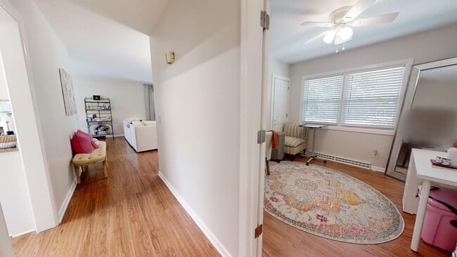 Building Photo - AVAILABLE NOW- SUBLEASE Short distance to Downtown Auburn--One of Kind Home on Sherwood Dr in Auburn
