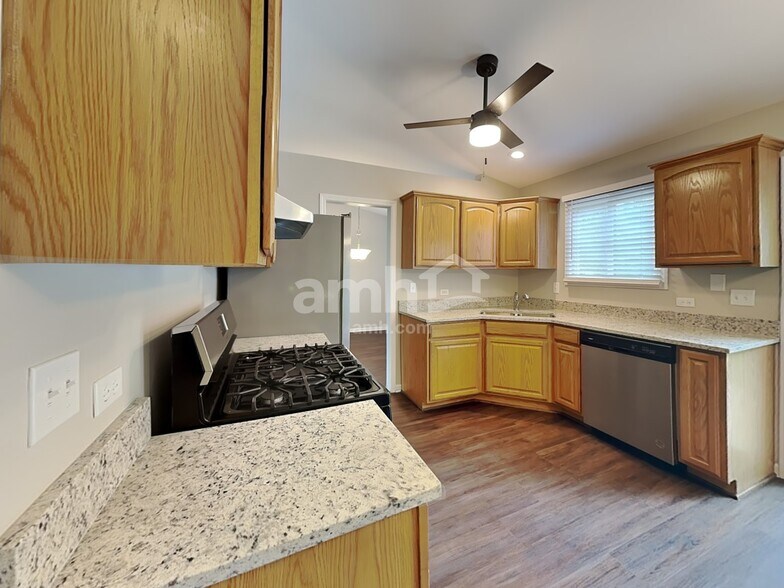 Building Photo - 3612 Fawn Ln