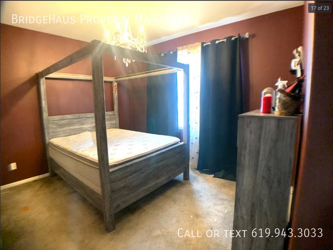 Building Photo - 1005 Cam. Aldea