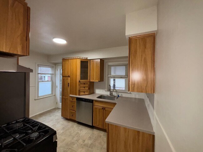 Building Photo - 24739 Colgate St