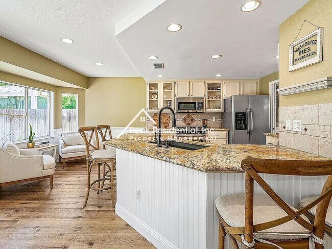 Building Photo - Updated 4bd/2ba Folsom Home with 3 Car Gar...