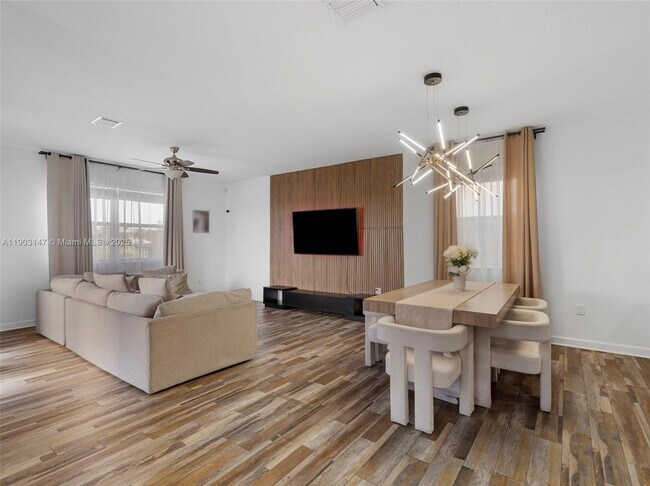 Building Photo - 1411 SE 26th Rd