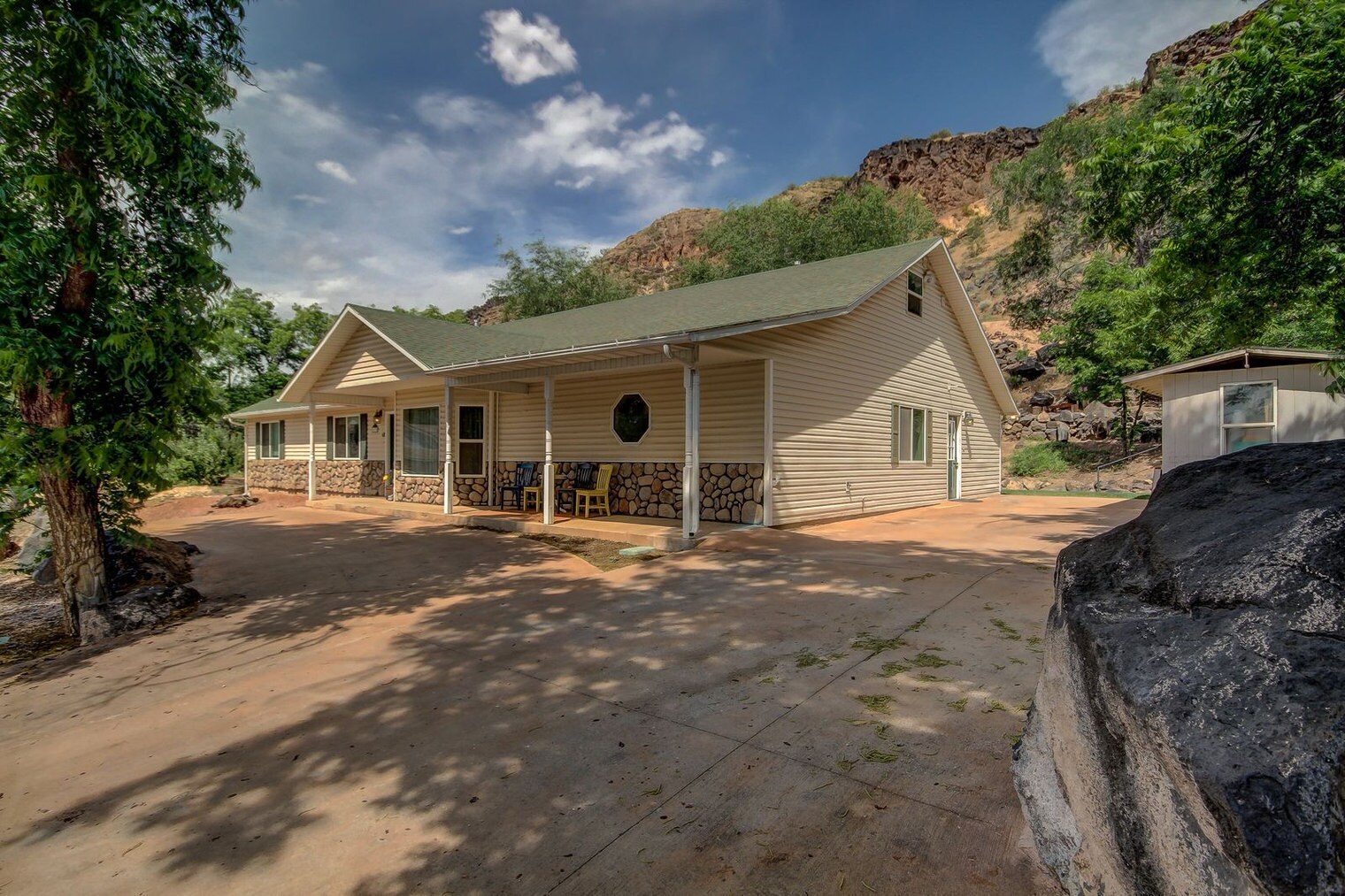 Building Photo - 575 S 60 E