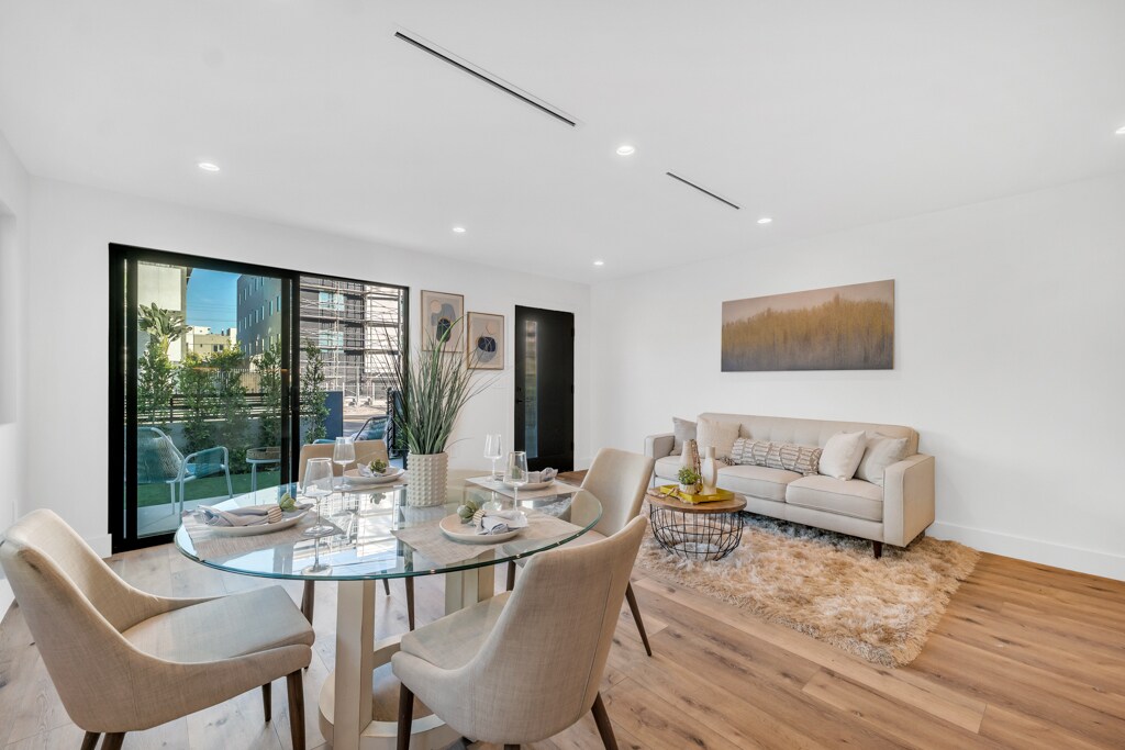 Building Photo - 653 N Wilton Pl