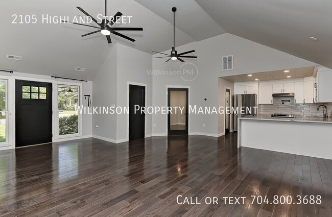 Building Photo - 2105 Highland St