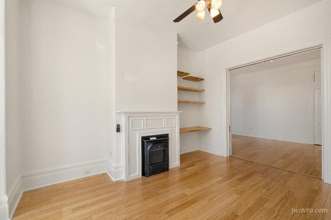Building Photo - 814 22nd St