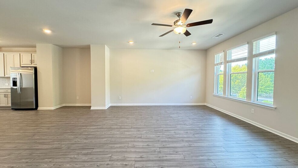 Building Photo - 53 Peeples Dr