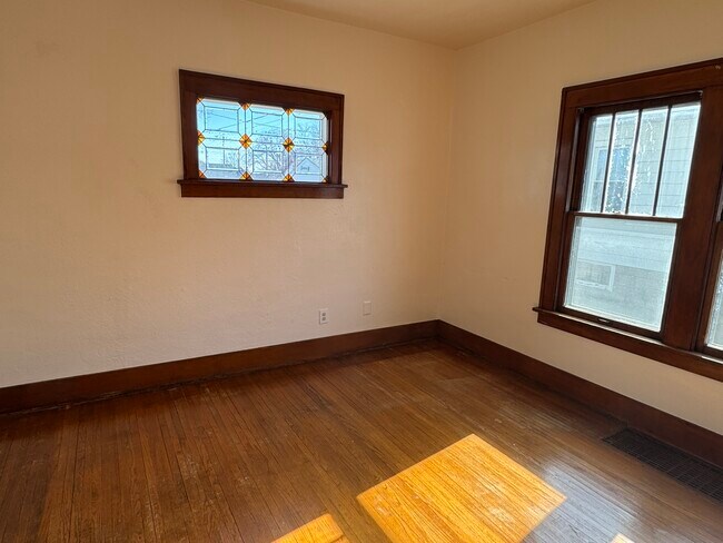 Building Photo - 2207 Wilkes Ave