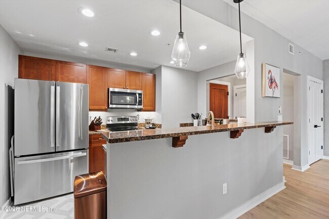 Building Photo - 955 Registry Blvd