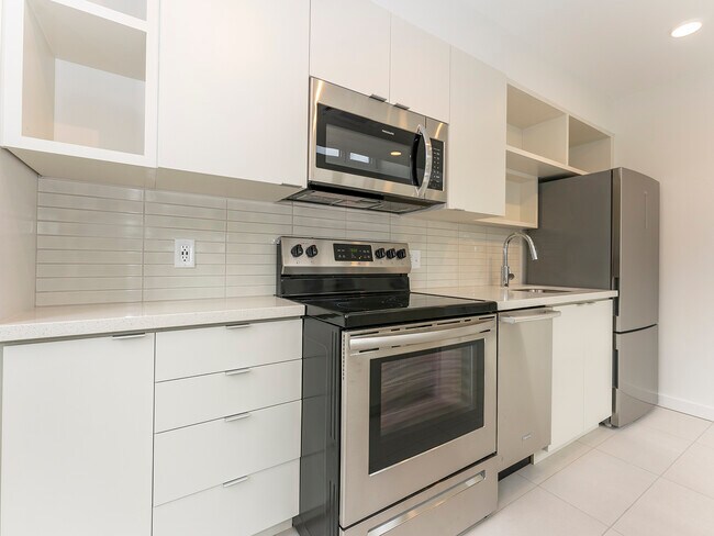 Building Photo - 2291 NW Glisan St