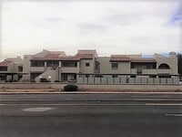 Building Photo - 1ST FULL MONTHS RENT FREE!!! AFFORDABLE UNIT IN NORTH PHOENIX!!!