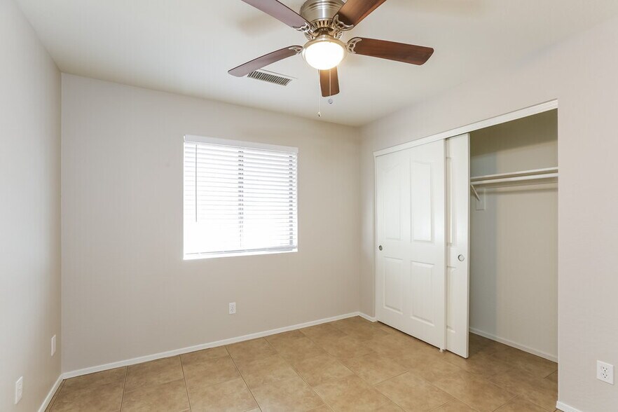 Building Photo - 8556 W Sonora St