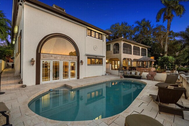 Building Photo - 1421 Ponce de Leon Dr