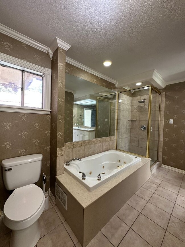 Building Photo - 2507 Dallas Cir
