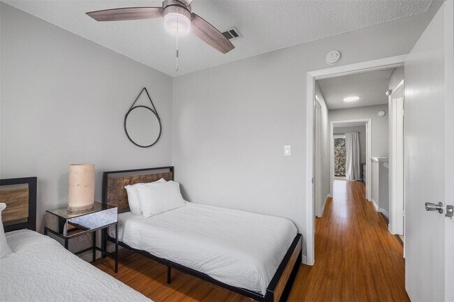 Building Photo - 3208 Twinberry Cove