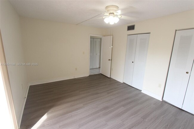 Building Photo - 1655 W 44th Pl