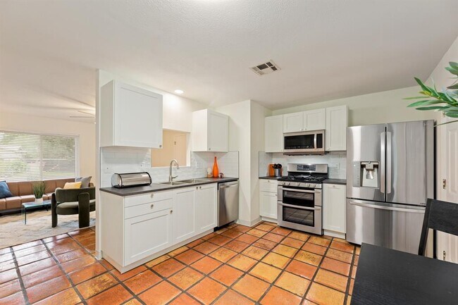 Building Photo - 8001 Brockman St