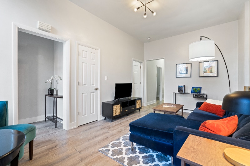 Building Photo - 2345 W 21st St