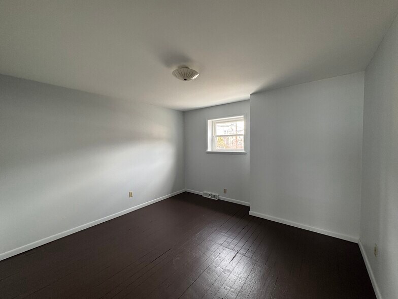 Building Photo - 4400 Jacob St