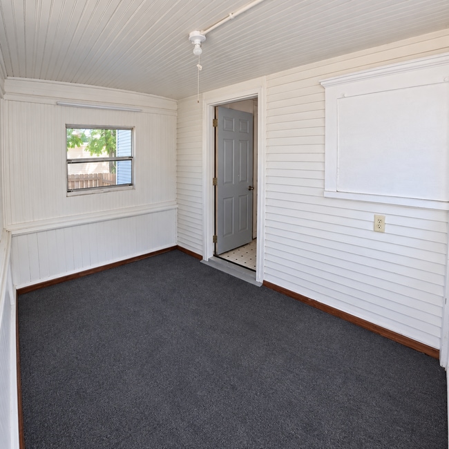 Building Photo - 1545 Whittier St