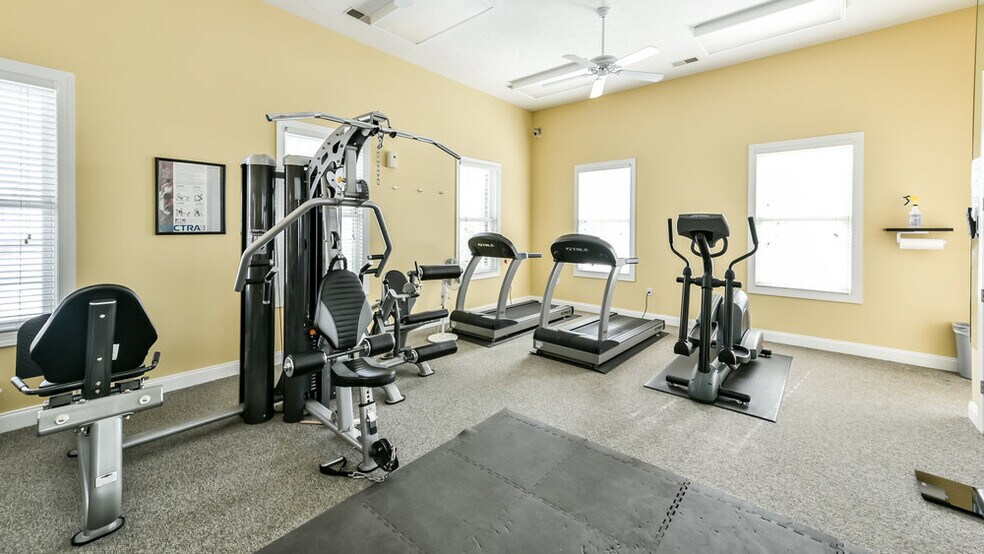 Fitness center - 415 Stockton Rdg