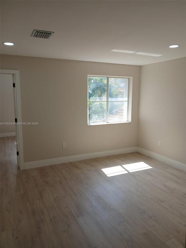 Building Photo - 1065 River Birch St