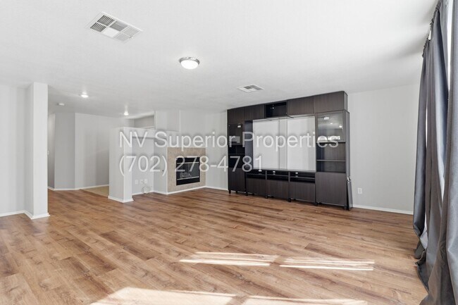 Building Photo - NW North Las Vegas!! Single Story!! No Carpet!! Low Maintenance Desert landscape front and back!!