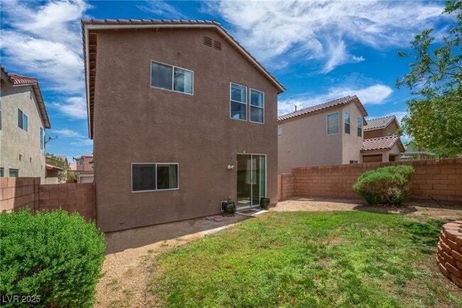 Building Photo - 11665 Primo St