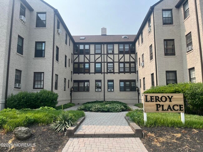 Primary Photo - 17-19-19 Leroy Pl