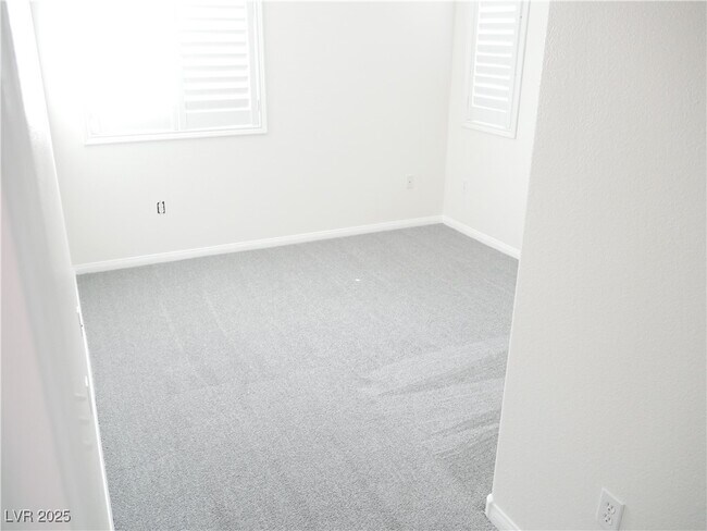 Building Photo - 6051 W Dewey Dr