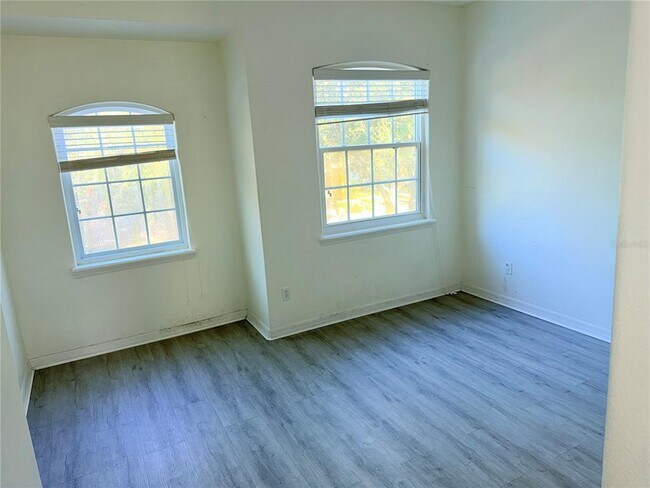 Building Photo - 10134 Willow Grove Ct