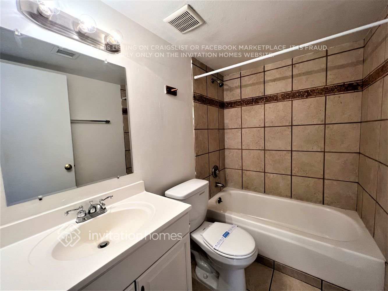 Building Photo - 7121 W North Ln