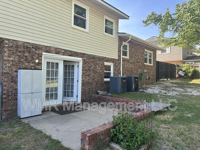 Building Photo - 6602 Winthrop Dr