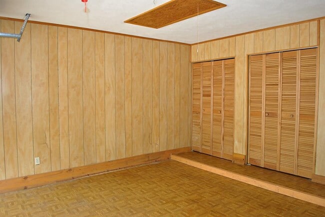 Building Photo - 18 Dellforest Ct