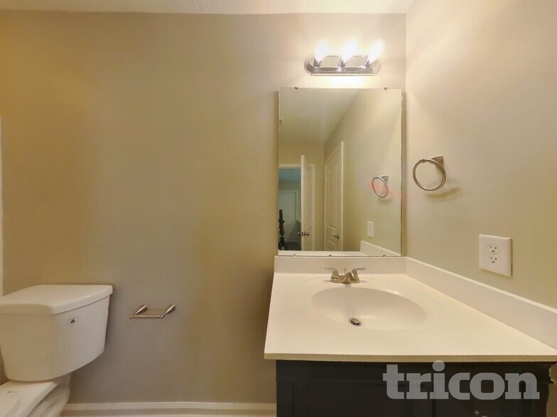 Building Photo - 8355 Burket Way