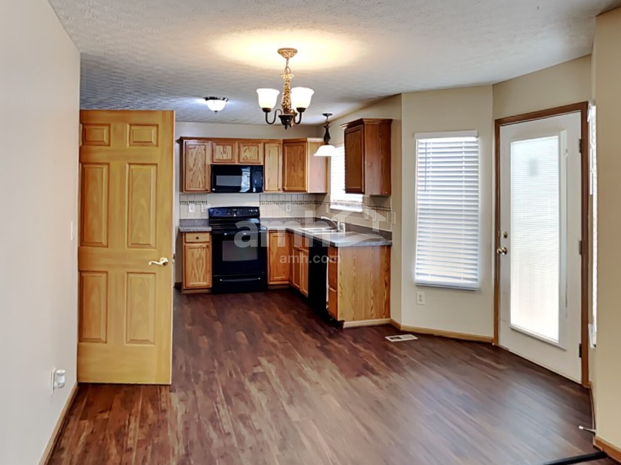 Building Photo - 5734 Cedar Lawn Dr