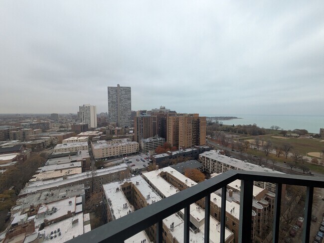 Building Photo - 3660 N Lake Shore Dr