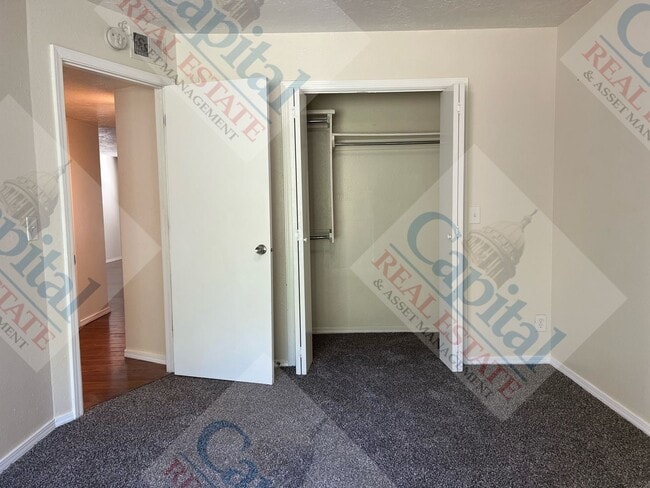 Building Photo - Charming 2 Bedroom Close to Campus