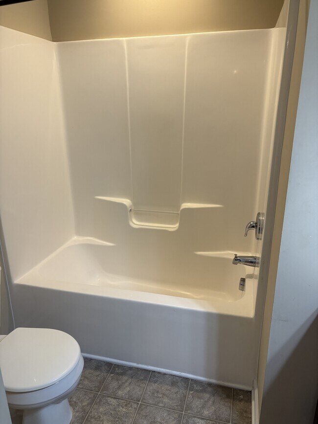 Building Photo - 3605 Landshire View Lane