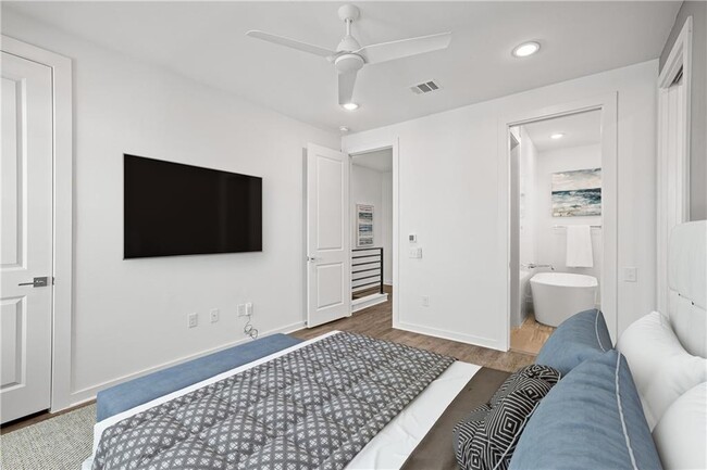 Building Photo - 2624 Metcalfe Rd