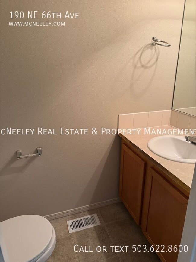 Building Photo - 190 NE 66th Ave